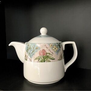NWOT Royal Doulton Wildflowers Teapot